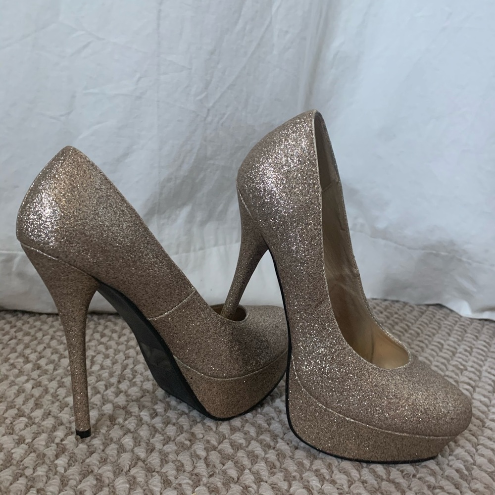 Costa Blanca Sparkle heels with small platform!
